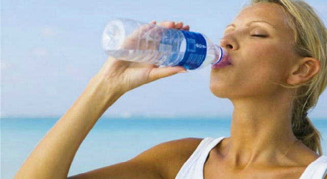 Сколько воды необходимо выпивать человеку